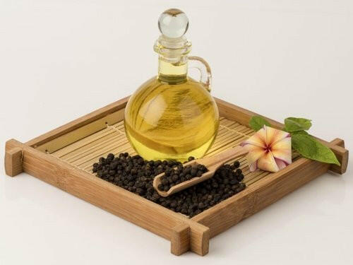 Black Pepper Oil - Essential Oils Company